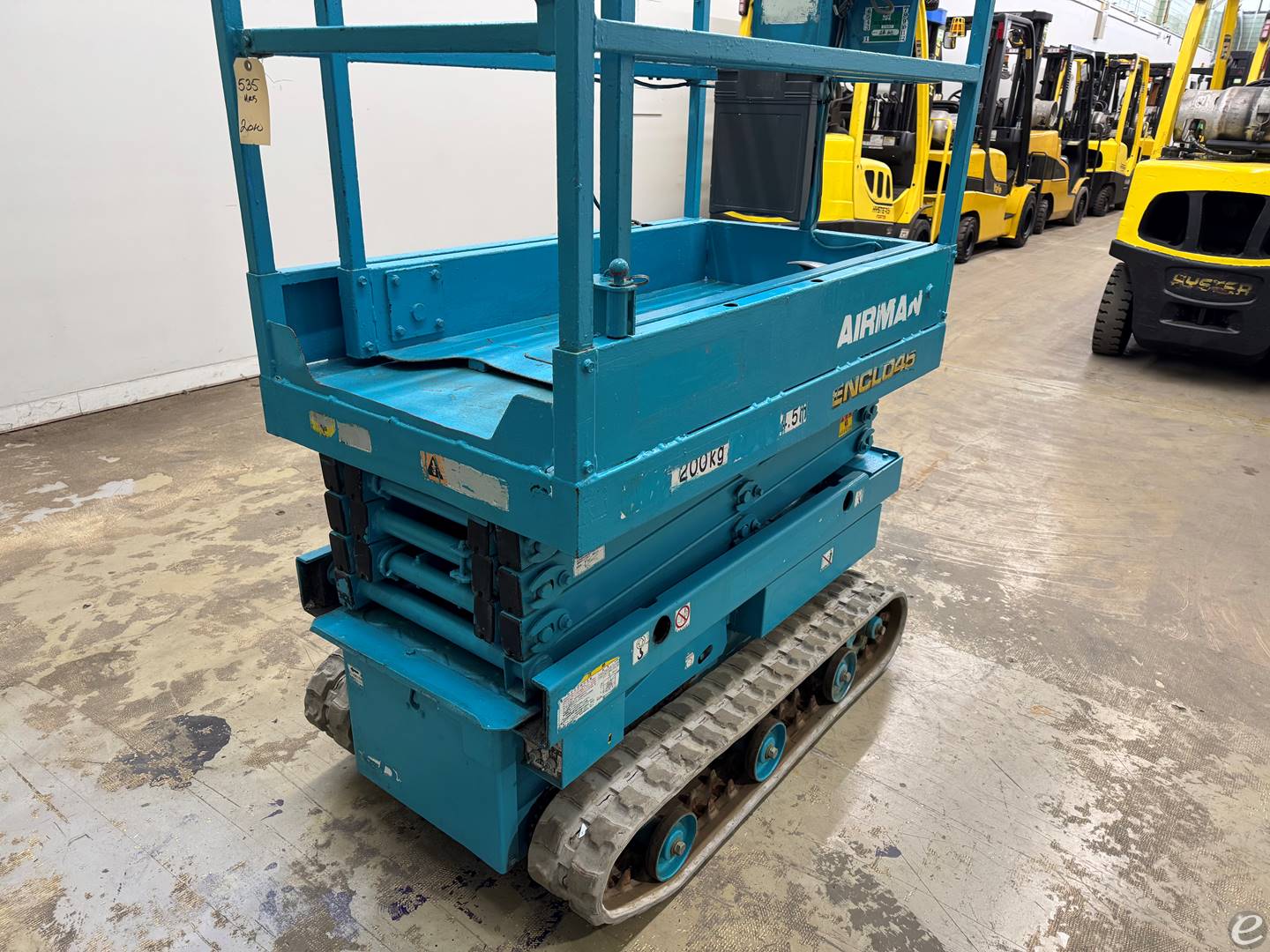 2010 Used AIRMAN ENCL045