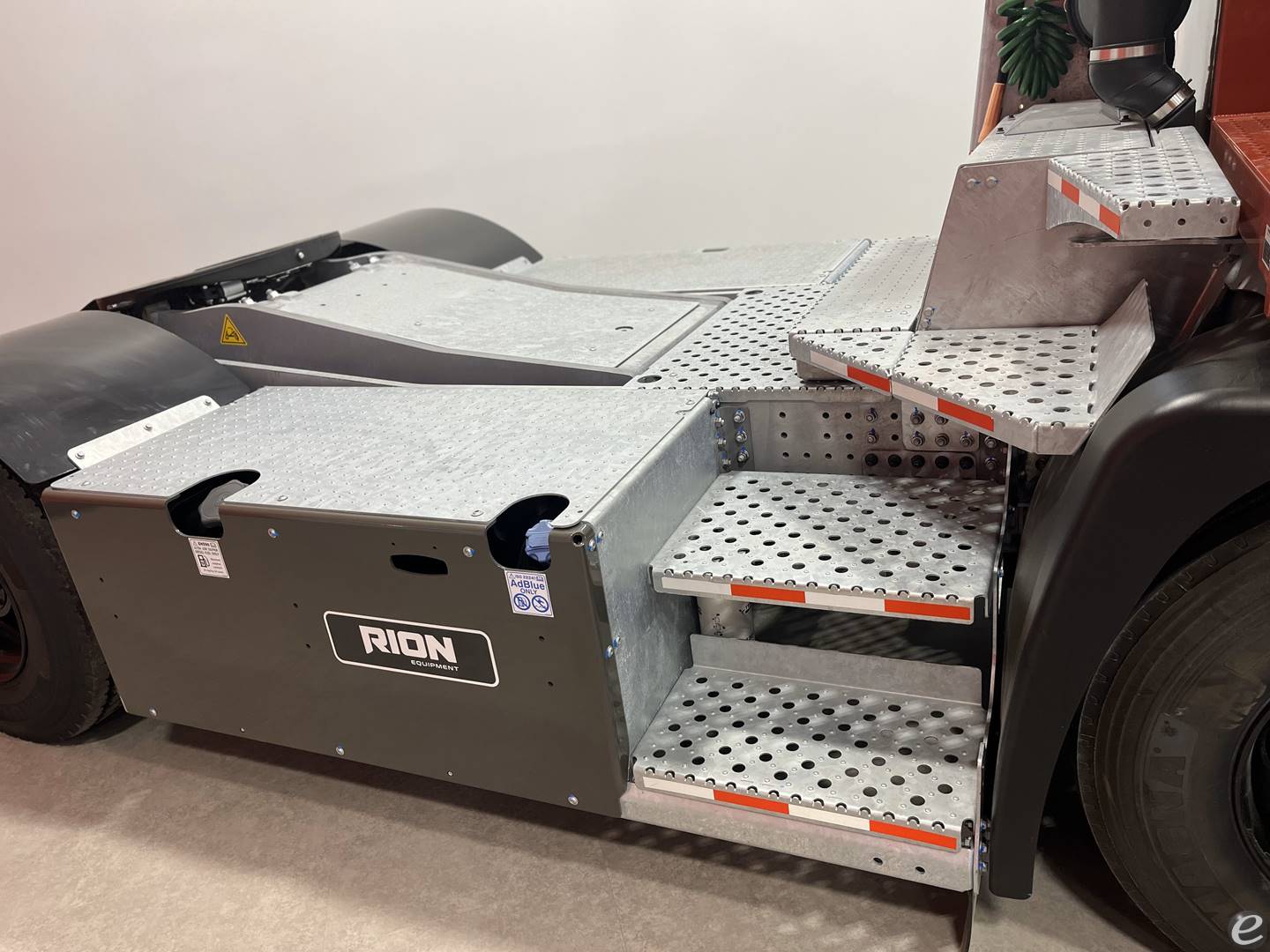 2024 Terberg YT223 Non-DOT