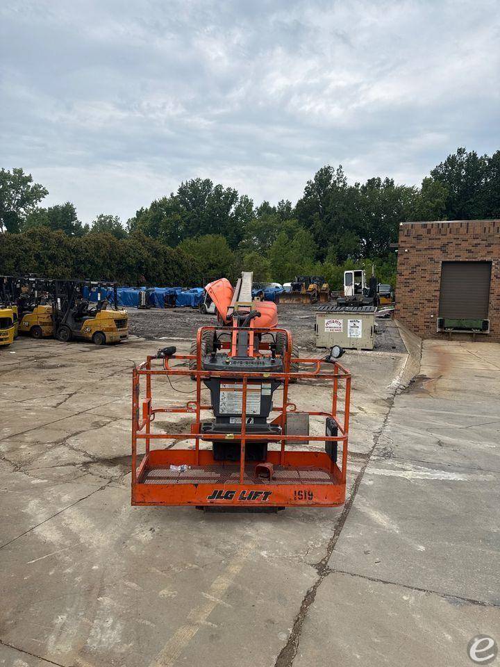 2019 JLG M600JP