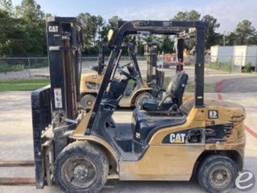 2014 Diesel Cat 2PD6000 Pneumatic Tire 4 Wheel Sit Down