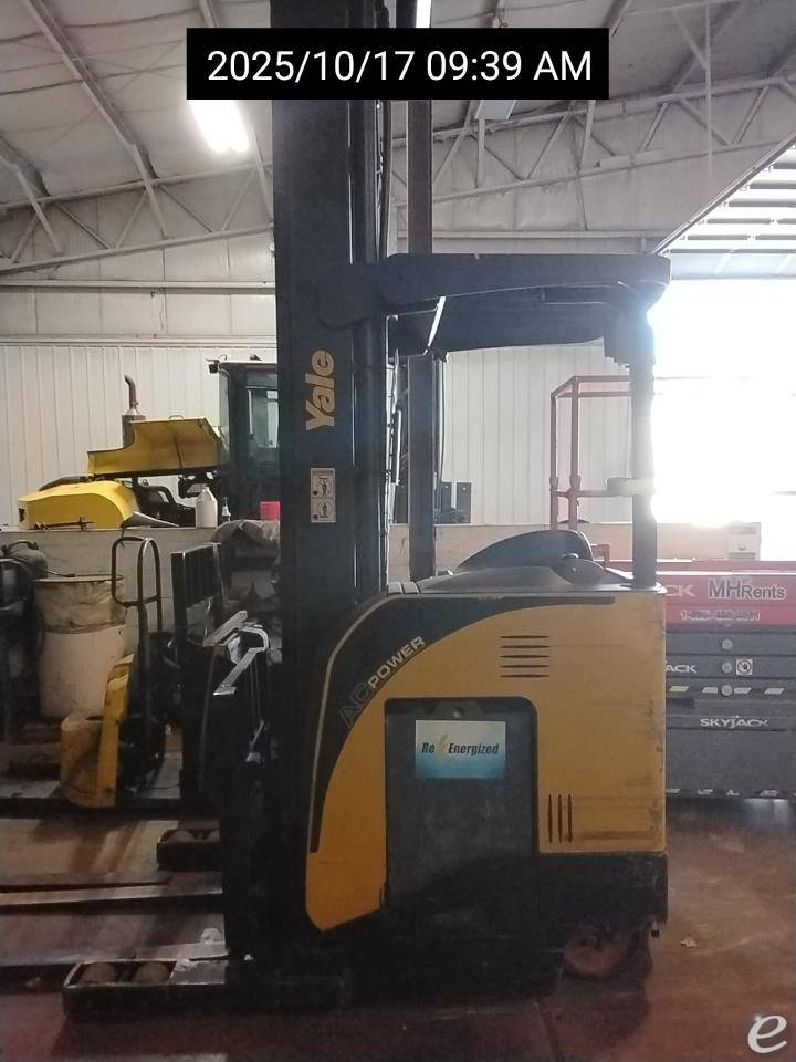 2017 Yale NR045EB