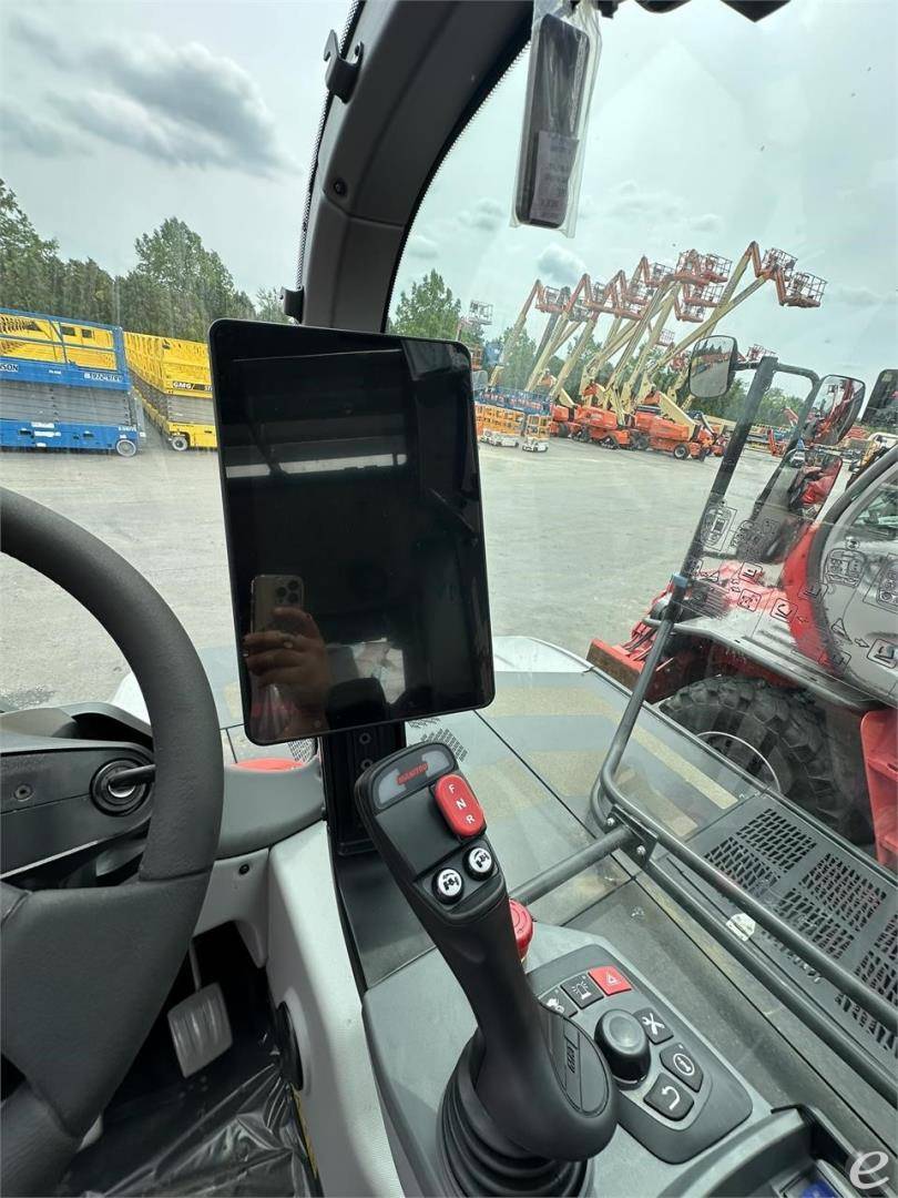 2024 Manitou MRT2570