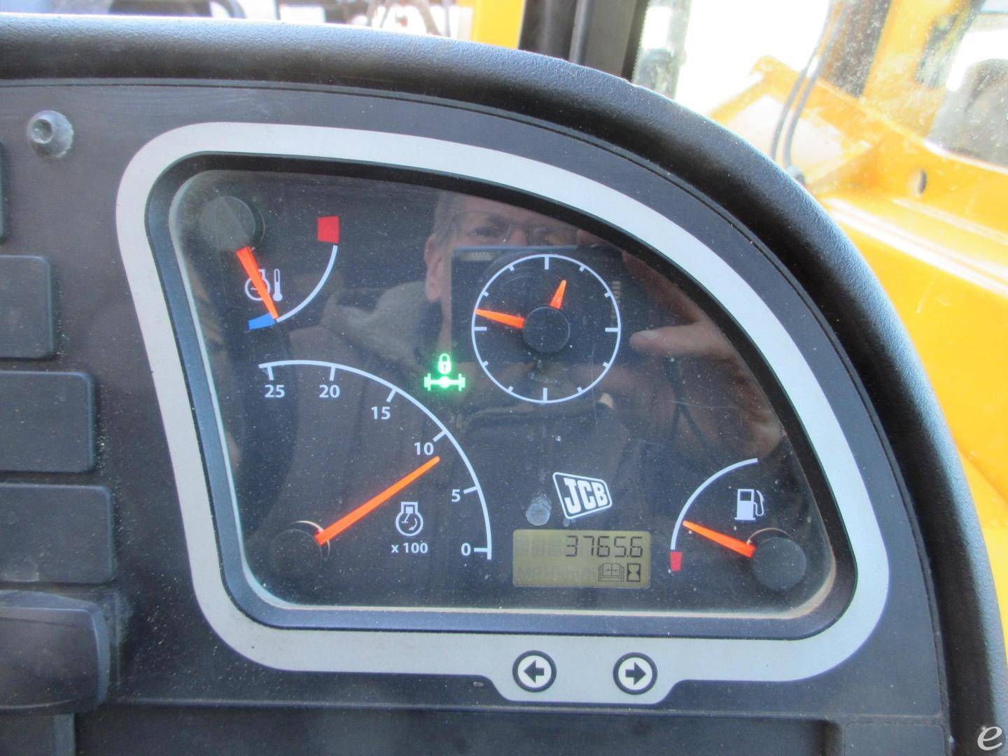 2015 JCB 509-42