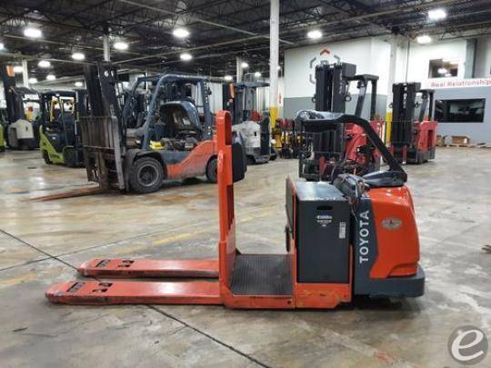 2014 Toyota 8HBC30 Electric Forklif...