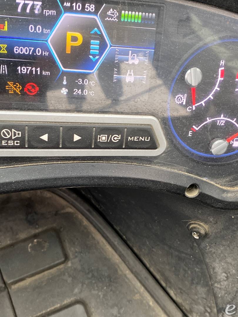 2021 Hyundai 160D-9