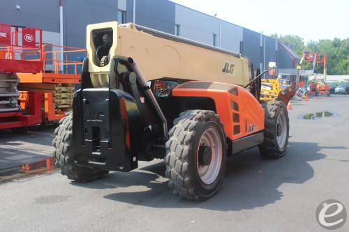 2018 JLG 1255