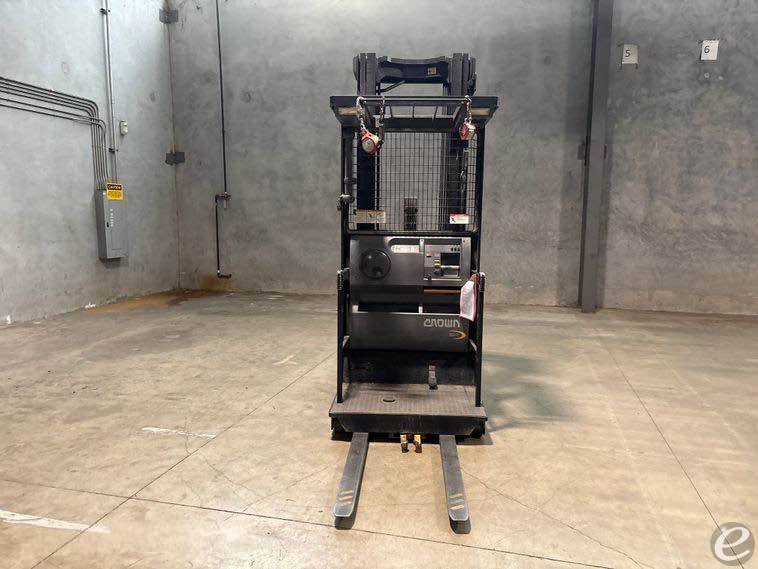 2019 Crown SP3520-30