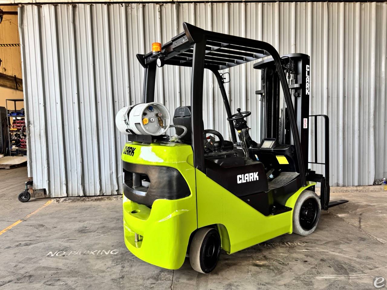 2018 Clark S25CL
