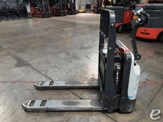 2018 Unicarriers WLXT2W7S22V Electric Forklift - 123Forklift
