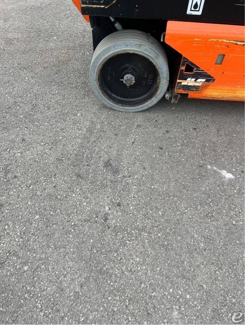 2021 JLG R1932i