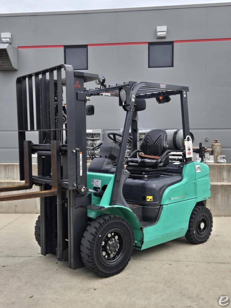 2020 Mitsubishi FG25N