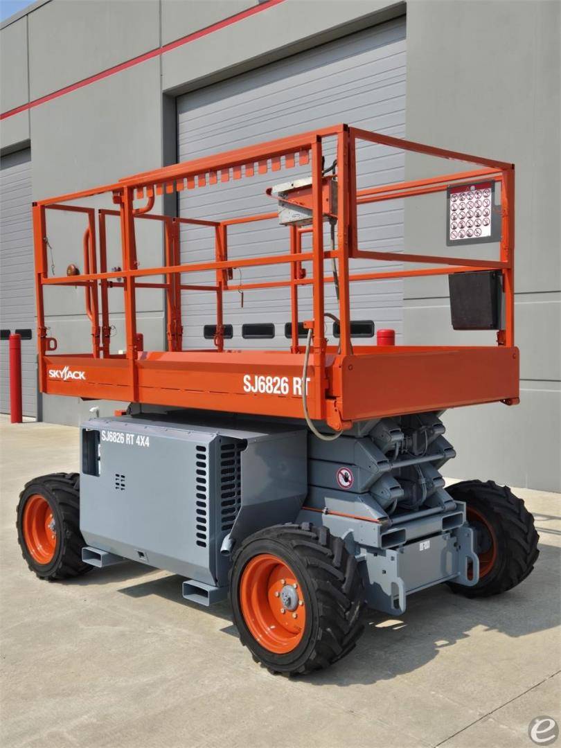 2017 Skyjack SJ6826RT Dual Fuel Scissor Lift - 123Forklift