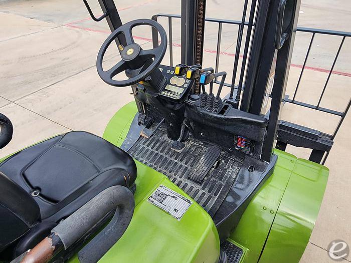 2015 Clark C30L LP Gas Forklift