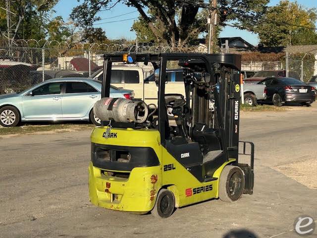 2020 Clark S25CL