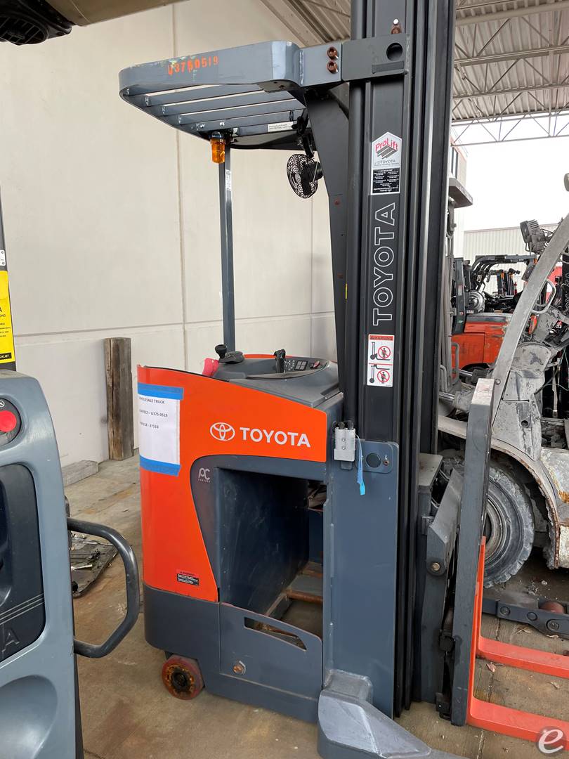 2013 Toyota 8BRU18