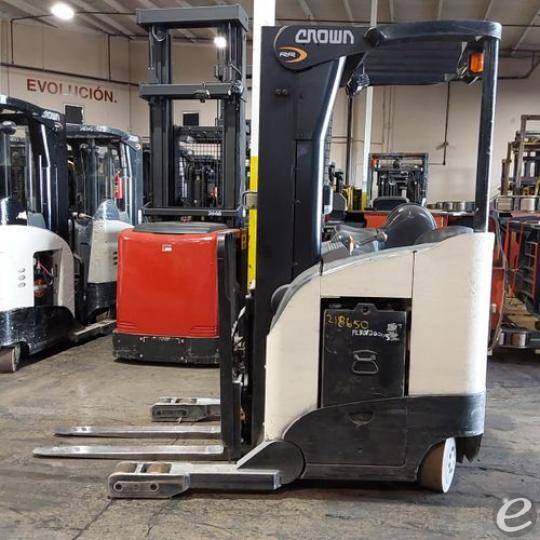 2019 Crown RR5725-45