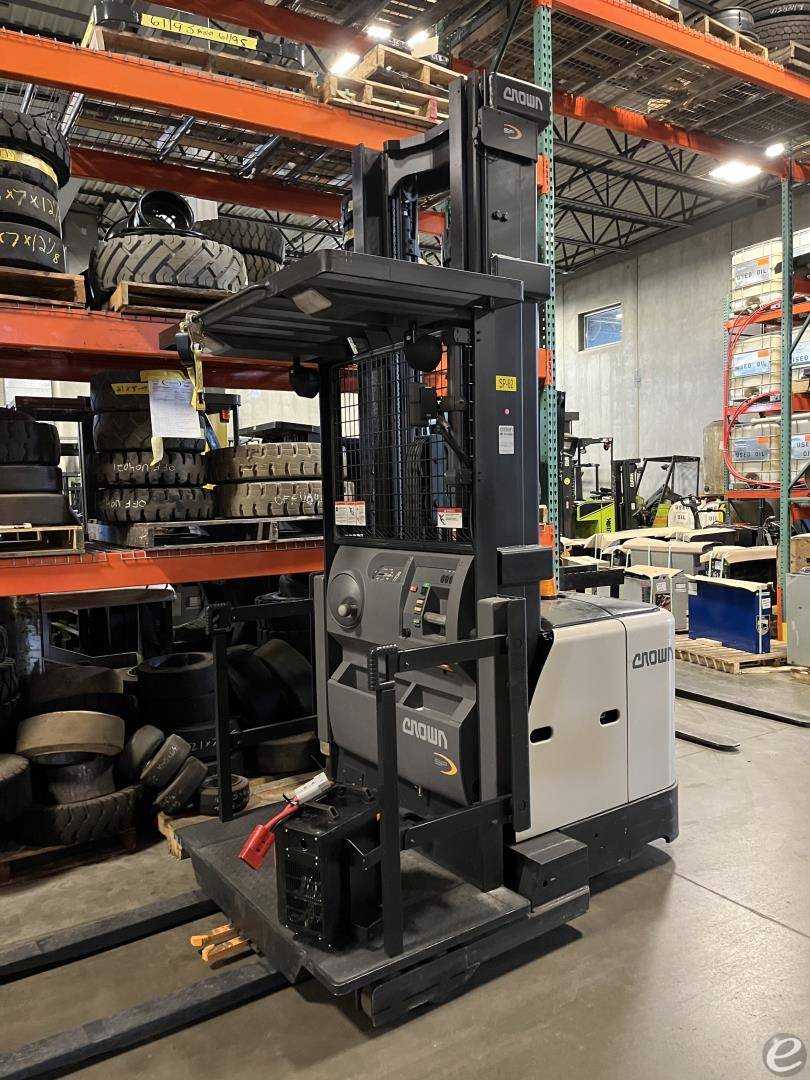 2015 Crown SP3520-30