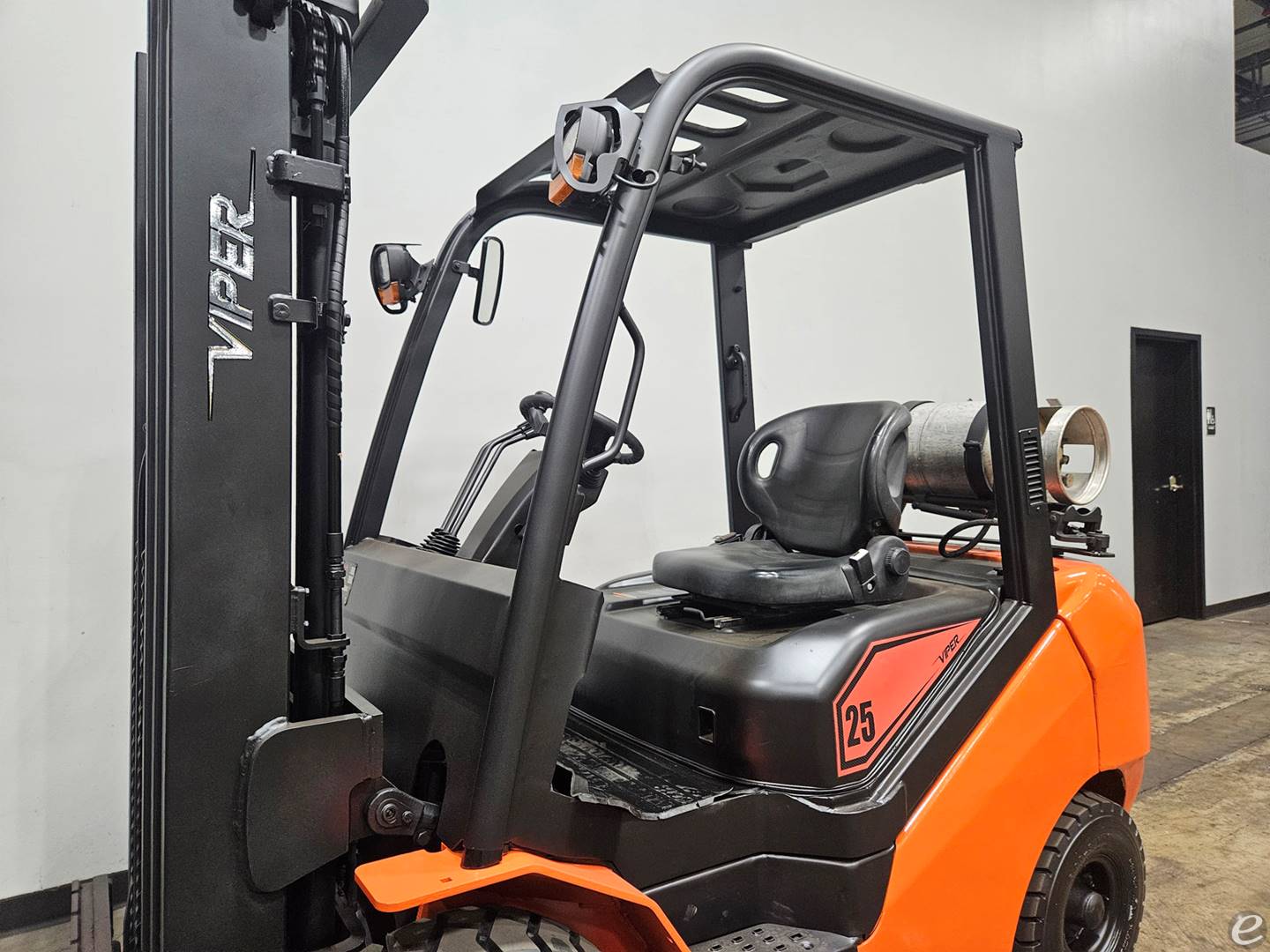 2020 Viper Lift Trucks FY25