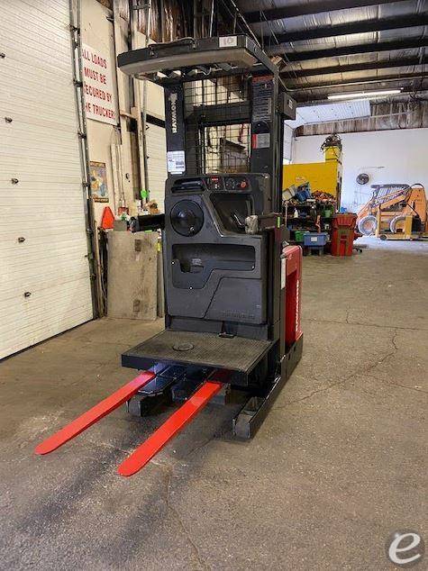 2006 Raymond 540-0PC30TT Electric Order Picker - 123Forklift