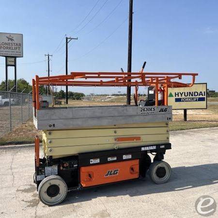 2012 JLG 2630ES