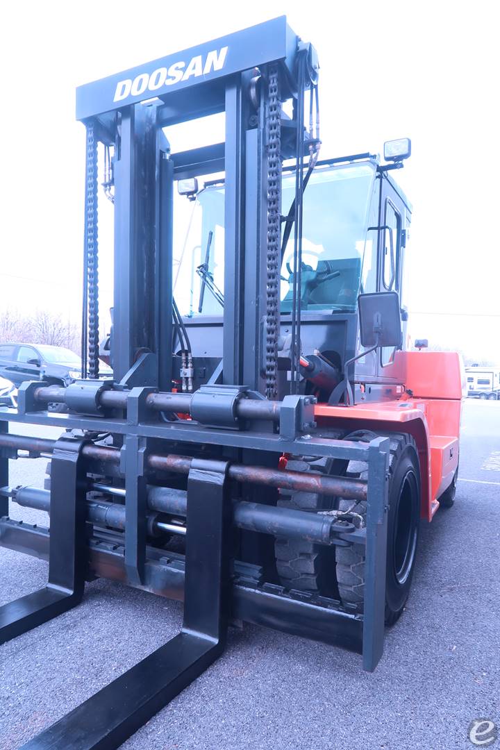 2012 Doosan D110S-5