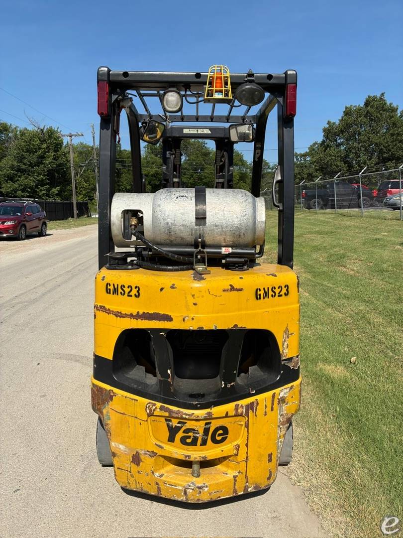 2017 Yale GLC060VXNDAE085