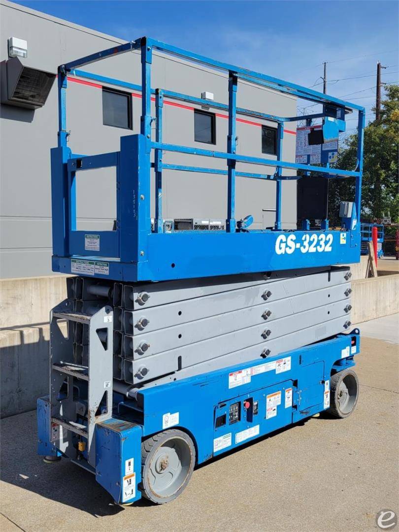 2015 Genie GS3232 Electric Scissor Lift - 123Forklift