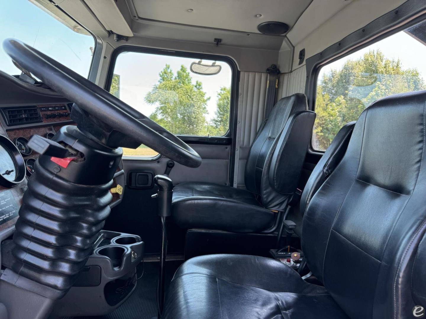 2003 Kenworth T800