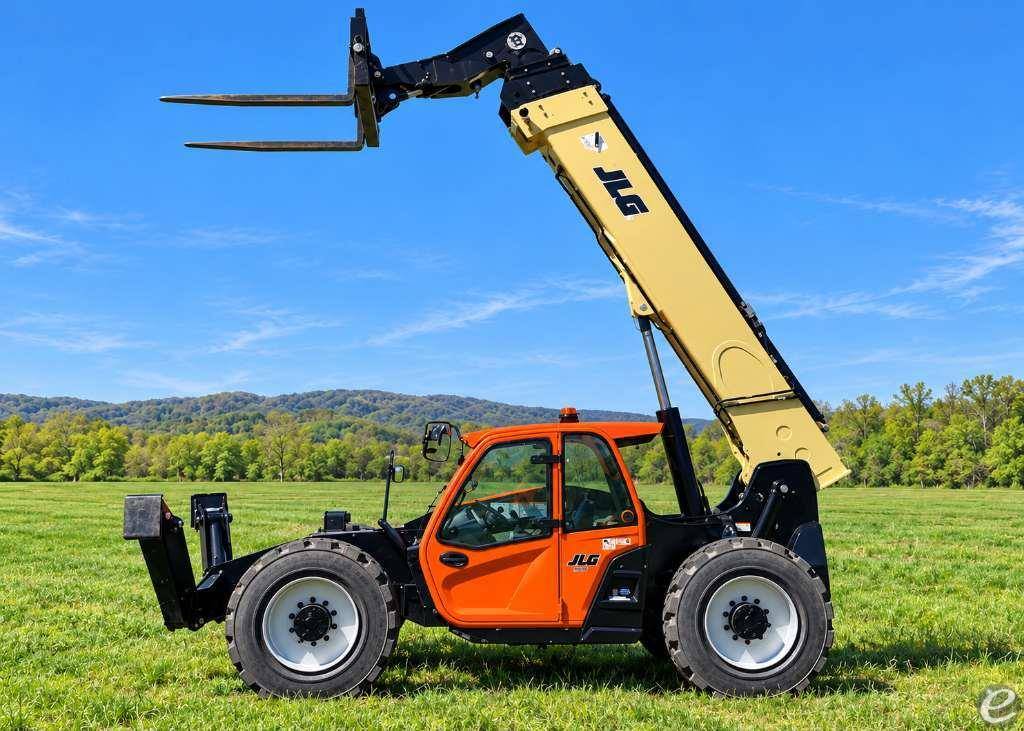 2026 JLG 1055