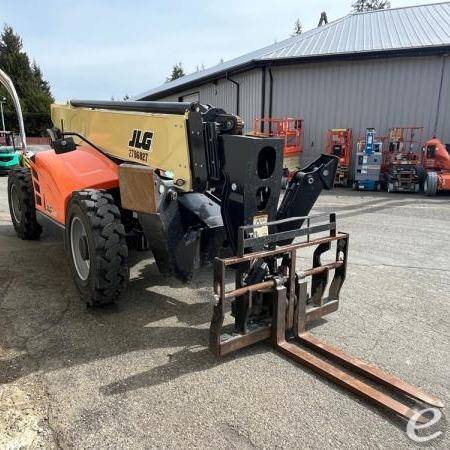 2020 JLG 1055