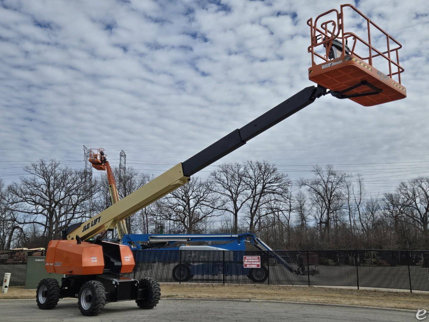 2013 JLG 600S