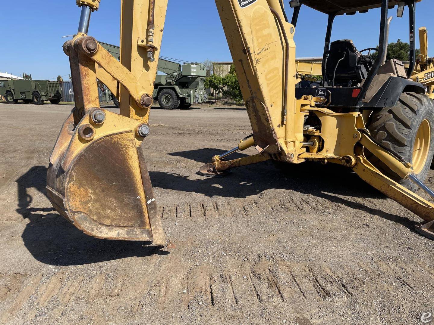 2002 John Deere 710D