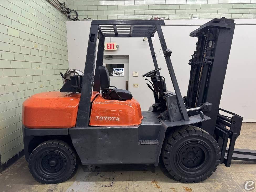 1997 Toyota 6FGU45 LP Gas Forklift