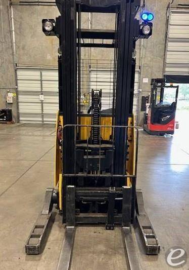 2012 Hyundai 18BRP-7