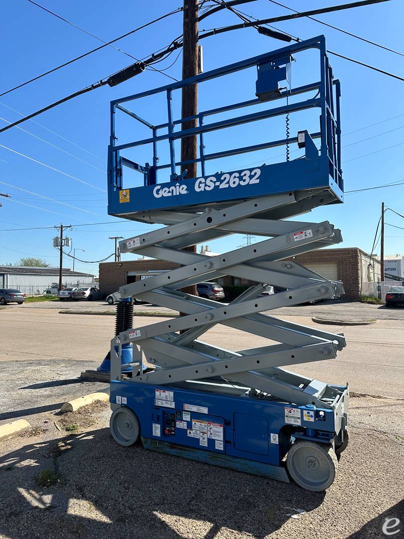 2015 Genie GS2632 Electric Scissor ...