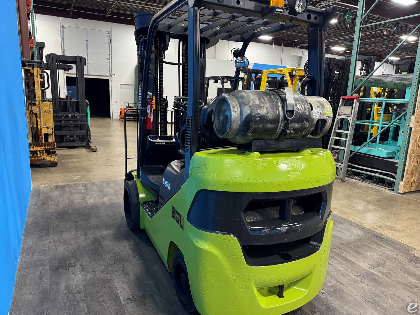 2019 Clark S25CL