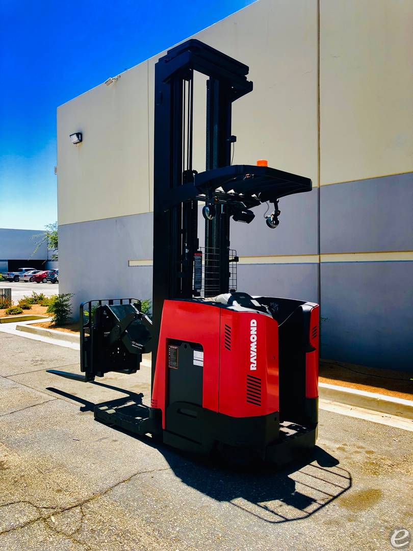 2004 Raymond EASI-DR30TT-A	 Electric Reach Truck - 123Forklift