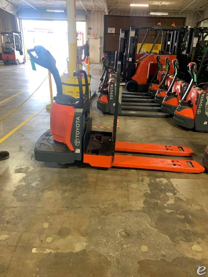 2017 Toyota 8HBE30 Electric Forklift - 123Forklift