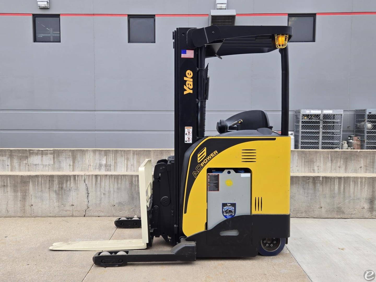 2018 Yale NDR035EB Electric Reach T...