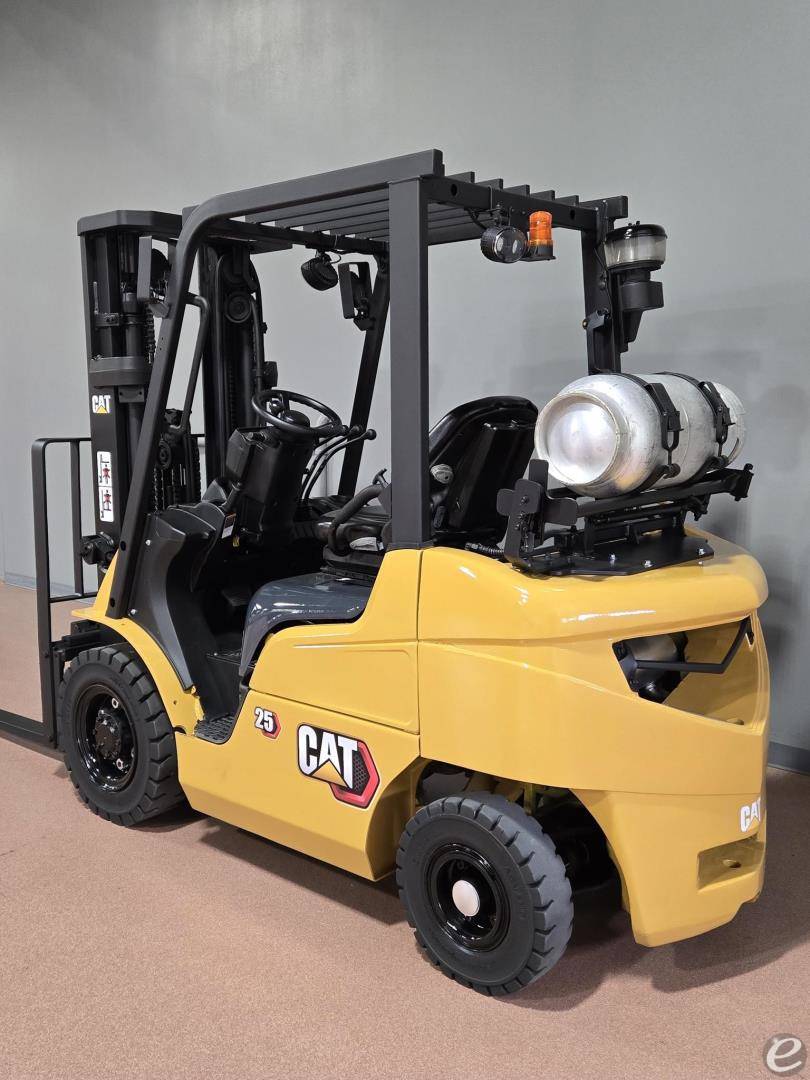 2020 Mitsubishi FG25N