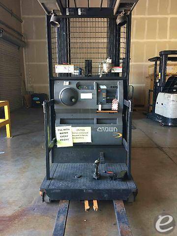 2007 Crown SP3500 Electric Order Picker - 123Forklift