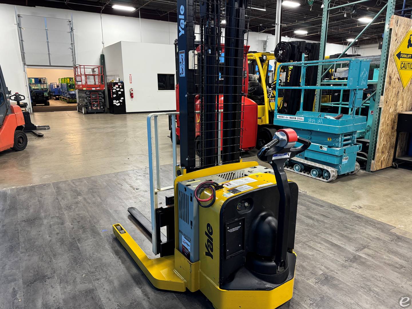 2017 Yale MSW040SF