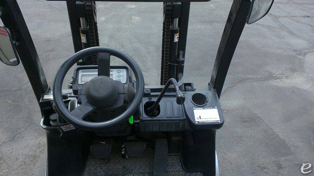 2010 Nissan MCP1F2A20LV