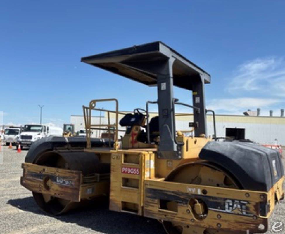 2001 Cat CB-634C
