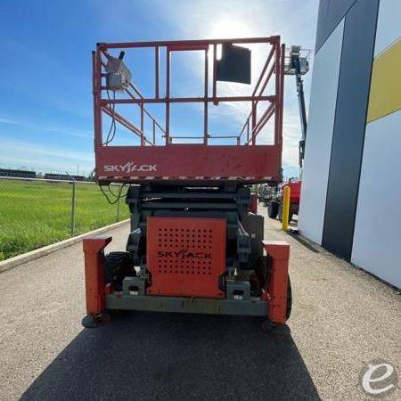 2018 Skyjack SJ8841RT