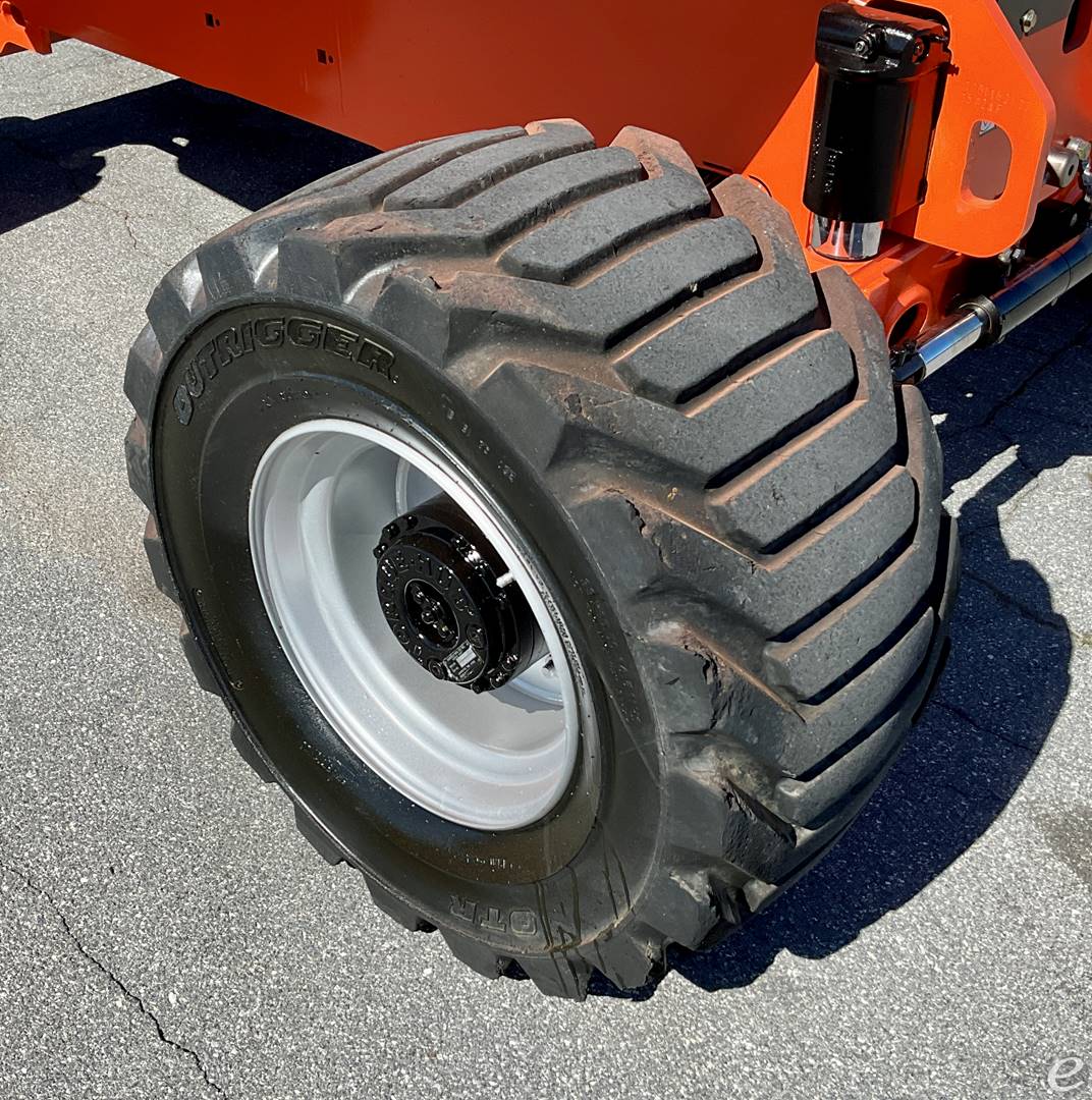 2016 JLG 450AJ