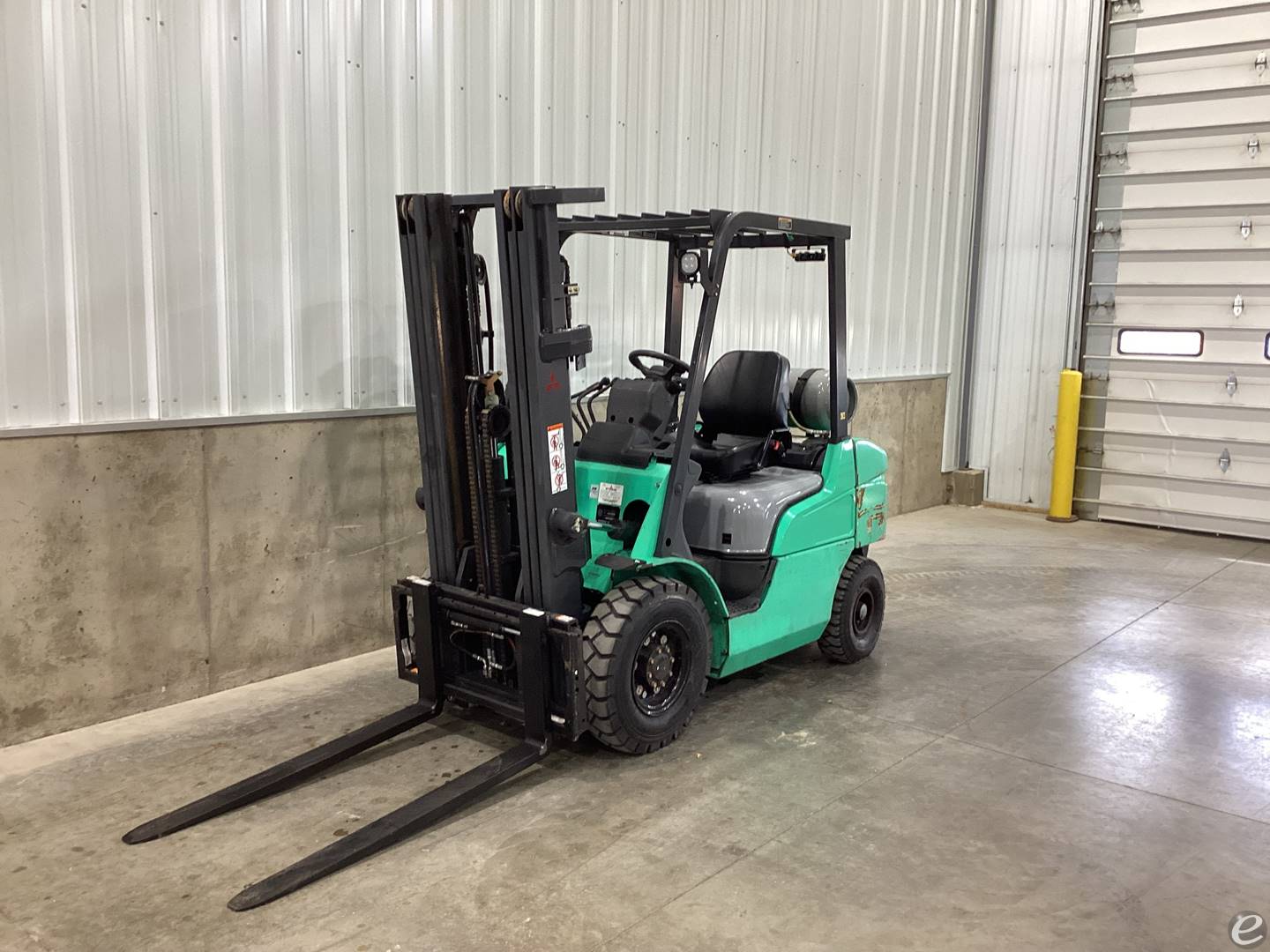 2021 Mitsubishi FG25N