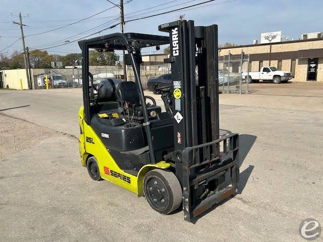 2021 Clark S25CL