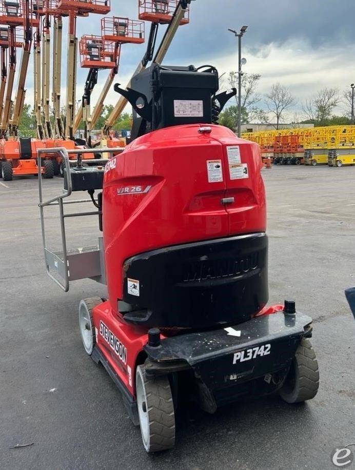 2021 Manitou 26VJR