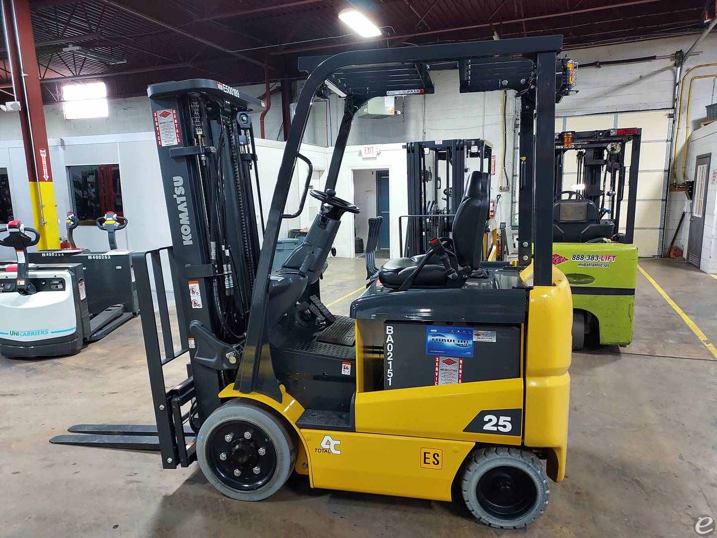 2023 Komatsu FB25SHU-6 Electric Forklift - 123Forklift